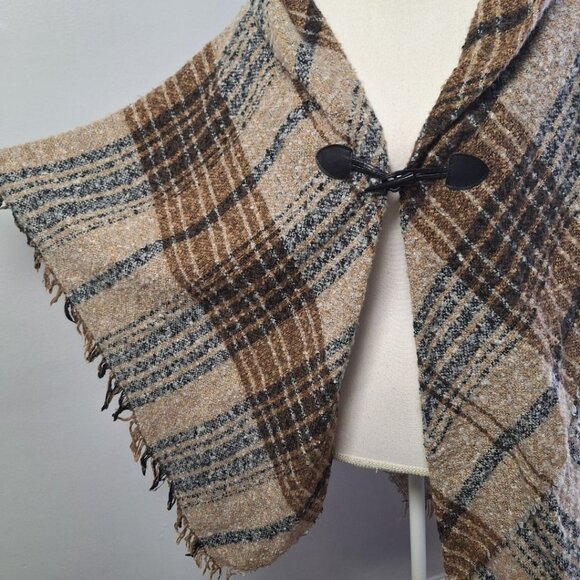 Modena Shawl Wrap Plaid Brown Toggle Fringe 36 Inches Across Fall Winter Soft - Picture 4 of 8